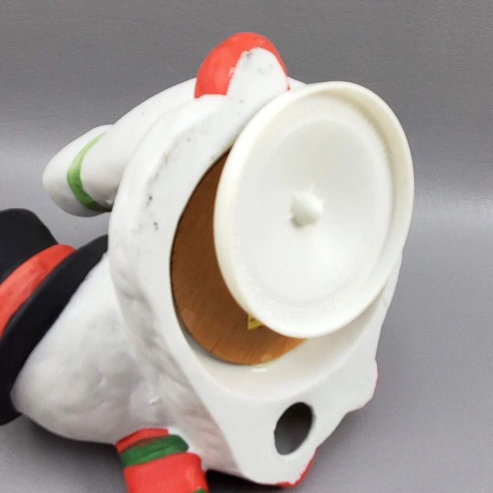 Snowman Music Box Ceramic Plays Frosty the Snowman Christmas Holiday Decor Vtg